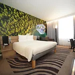 Novotel Centre Hotel