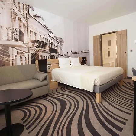Hotel Novotel Centre 4*