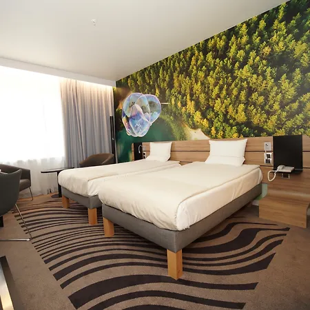 Hotel Novotel Centre 4*