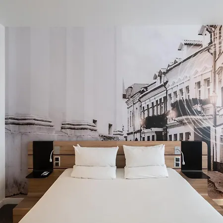 Novotel Centre 4*