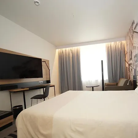 Novotel Centre Hotel
