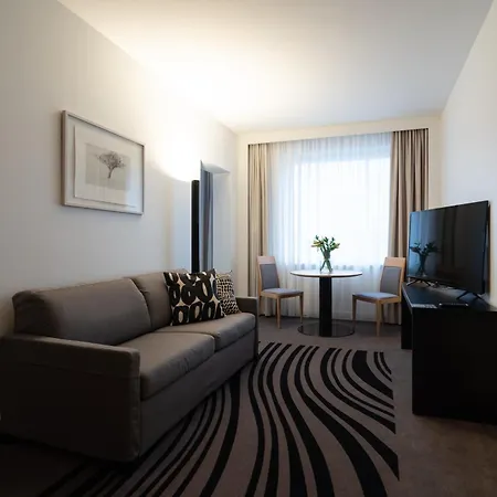 Novotel Centre Hotel 4*
