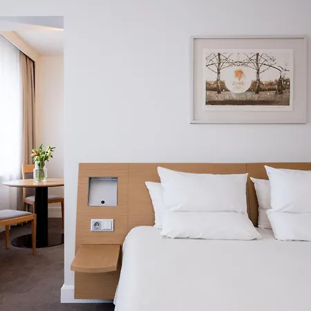 Novotel Centre Hotel
