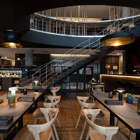 Hotel Novotel Centre 4*