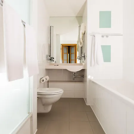 Hotel Novotel Centre 4*