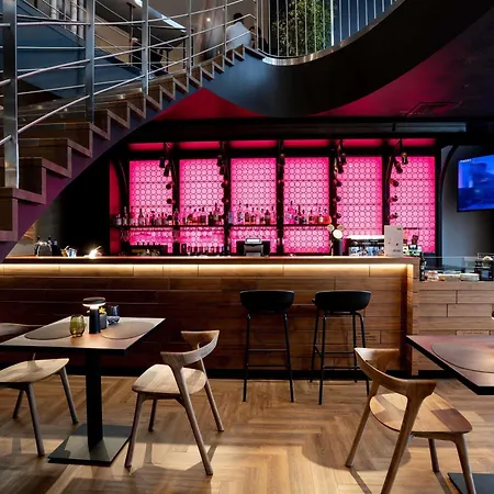 Hotel Novotel Centre 4*