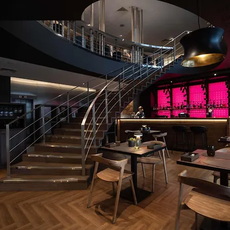 Hotel Novotel Centre 4*
