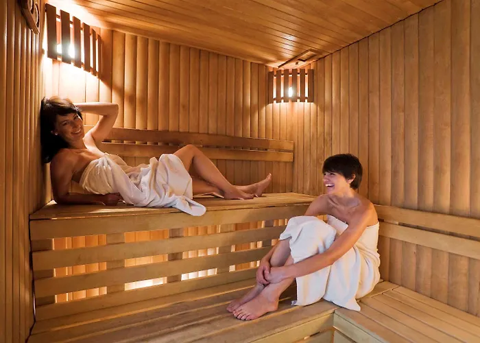 Novotel Centre Hotel 4*