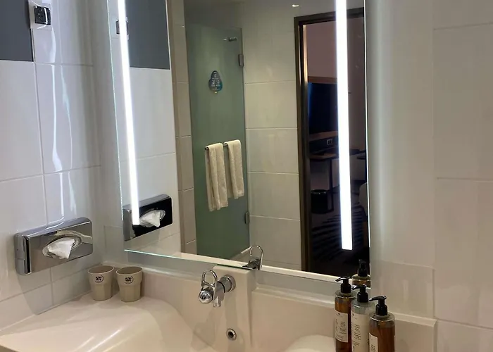 Novotel Centre Hotel 4*