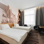 Novotel Centre 4*