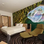 Novotel Centre