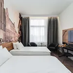 Novotel Centre 4*