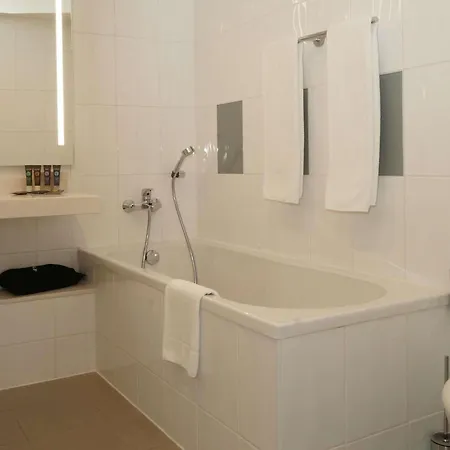 Novotel Centre 4* Wilna